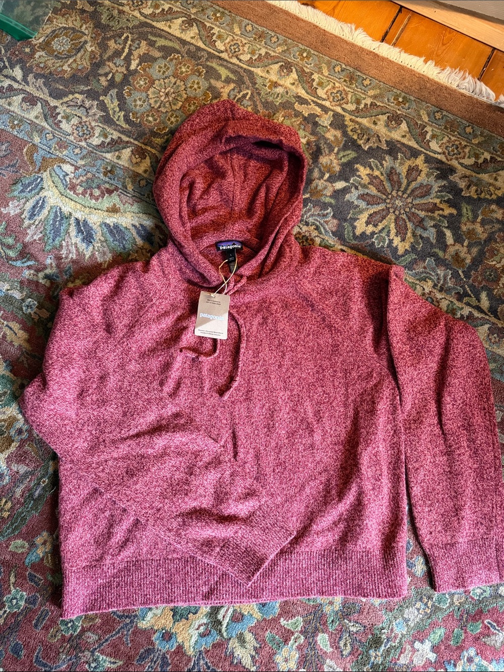 Patagonia Women's Recycled Wool Burgundy Pullover Hoodie Sweater - Large